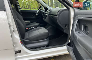 Хэтчбек Skoda Fabia 2013 в 