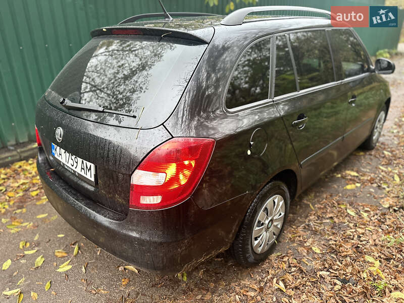 Універсал Skoda Fabia 2013 в Житомирі