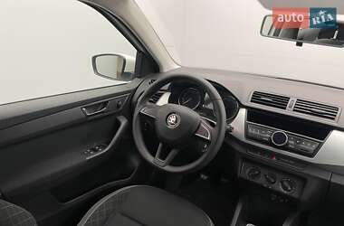 Хэтчбек Skoda Fabia 2018 в 