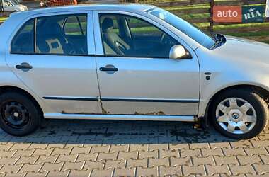 Хэтчбек Skoda Fabia 2001 в  фото 9 Хэтчбек Skoda Fabia 2001 в