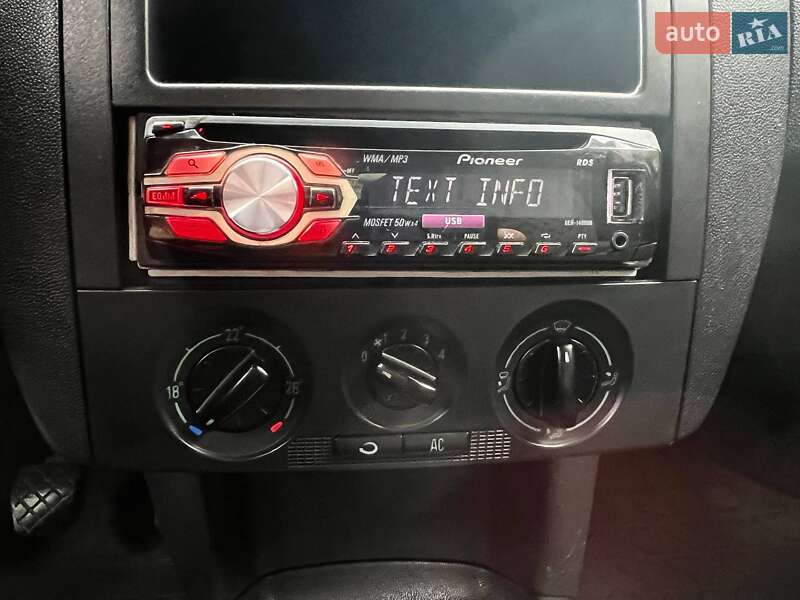 Хэтчбек Skoda Fabia 2007 в Днепре