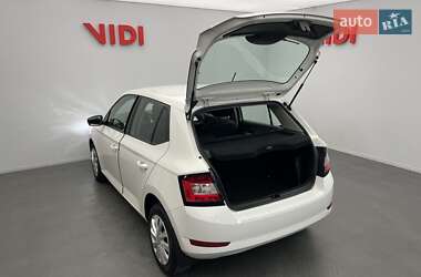 Хетчбек Skoda Fabia 2018 в  фото 6 Хетчбек Skoda Fabia 2018 в