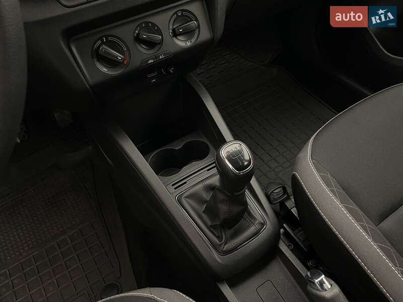 Хэтчбек Skoda Fabia 2018 в Киеве фото 15 Хэтчбек Skoda Fabia 2018 в Киеве