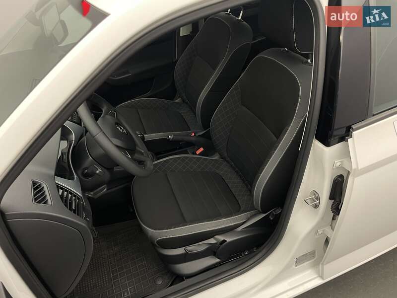 Хэтчбек Skoda Fabia 2018 в Киеве