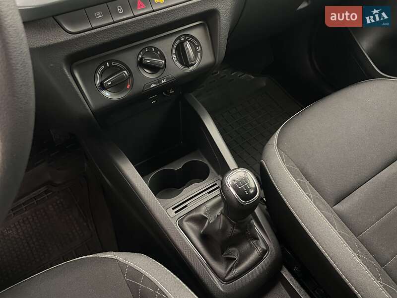 Хэтчбек Skoda Fabia 2018 в Киеве