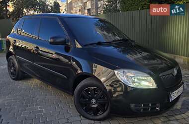 Хэтчбек Skoda Fabia 2010 в 