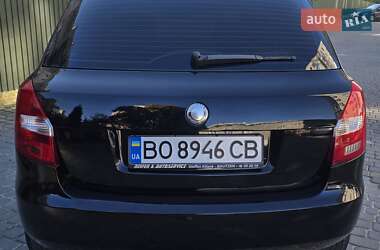 Хэтчбек Skoda Fabia 2010 в 