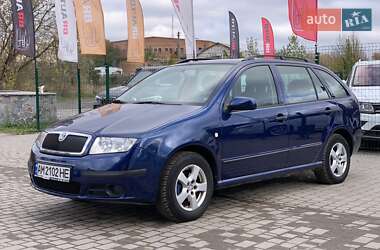 Хэтчбек Skoda Fabia 2006 в  Хэтчбек Skoda Fabia 2006 в