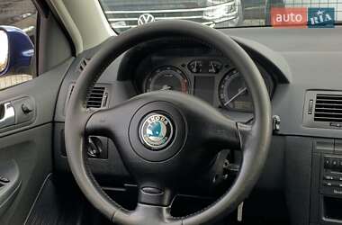Хэтчбек Skoda Fabia 2006 в  фото 34 Хэтчбек Skoda Fabia 2006 в