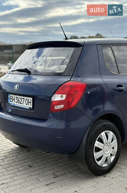 Хэтчбек Skoda Fabia 2013 в 