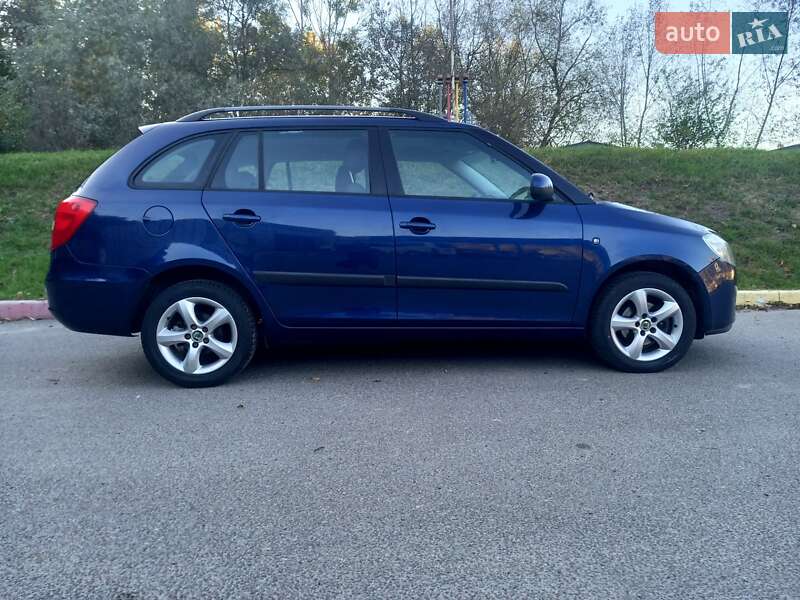 Універсал Skoda Fabia 2009 в Львові