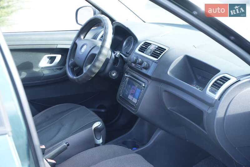 Хэтчбек Skoda Fabia 2007 в Одессе
