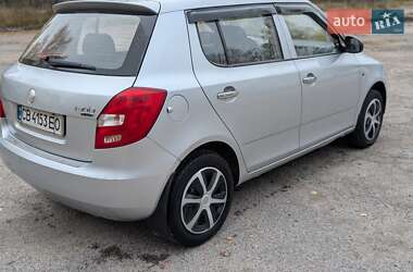 Хэтчбек Skoda Fabia 2008 в 