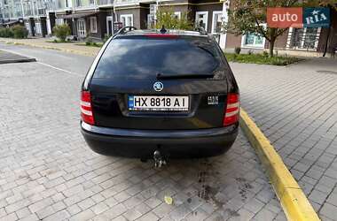 Универсал Skoda Fabia 2005 в  фото 5 Универсал Skoda Fabia 2005 в