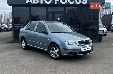 Седан Skoda Fabia 2006 в Киеве