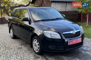 Универсал Skoda Fabia 2009 в  фото 6 Универсал Skoda Fabia 2009 в
