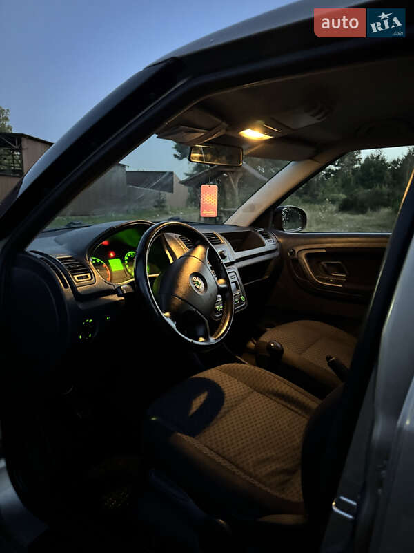 Хетчбек Skoda Fabia 2008 в Перегінське