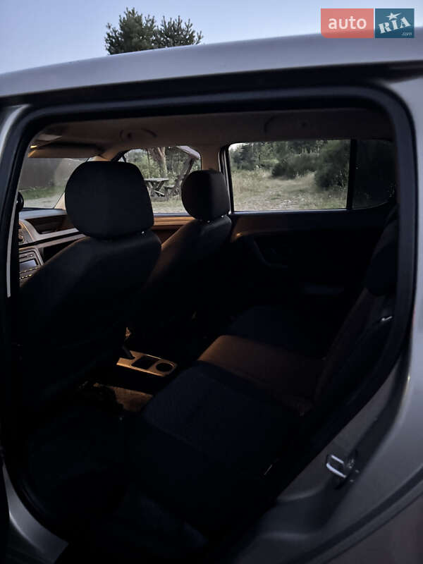 Хетчбек Skoda Fabia 2008 в Перегінське