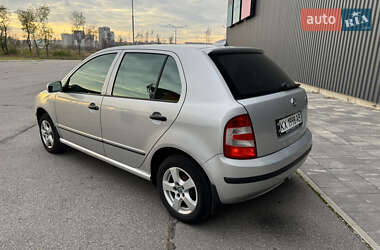 Хэтчбек Skoda Fabia 2006 в 