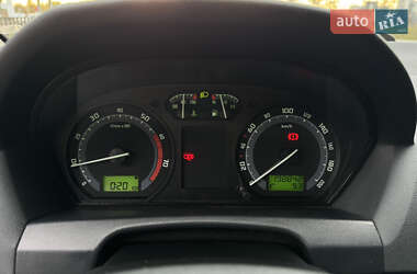 Хэтчбек Skoda Fabia 2006 в 