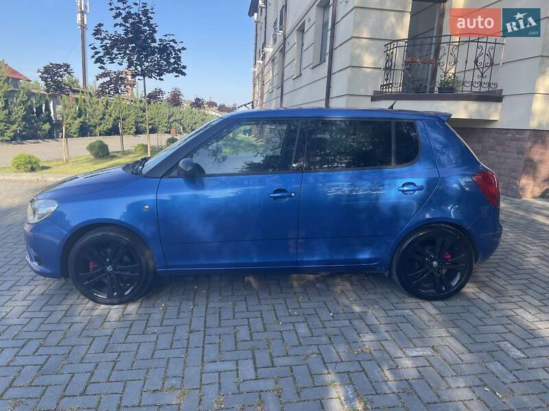 Хэтчбек Skoda Fabia 2011 в Золочеве