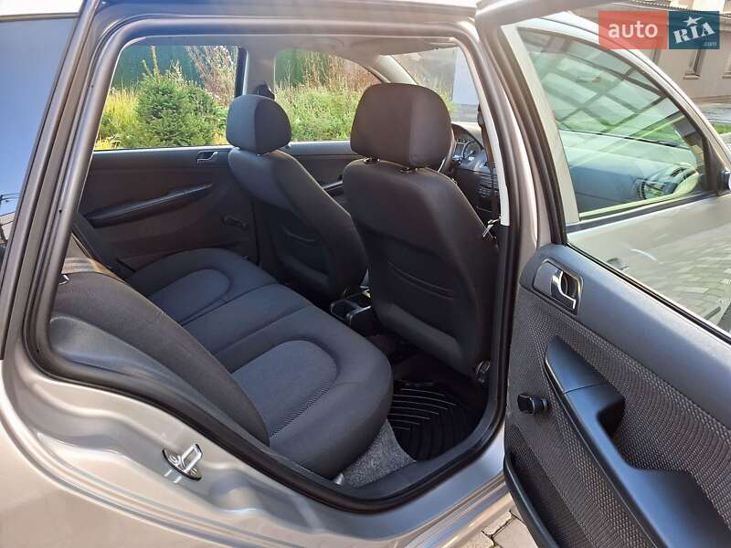 Универсал Skoda Fabia 2006 в Ивано-Франковске