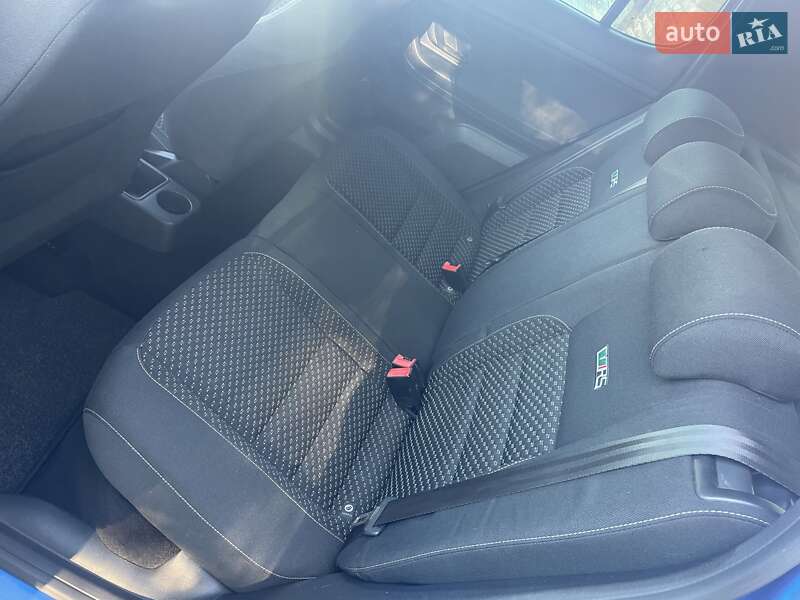 Хэтчбек Skoda Fabia 2011 в Золочеве