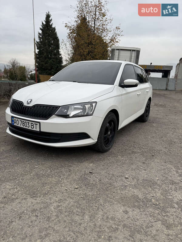 Універсал Skoda Fabia 2015 в Тячеві