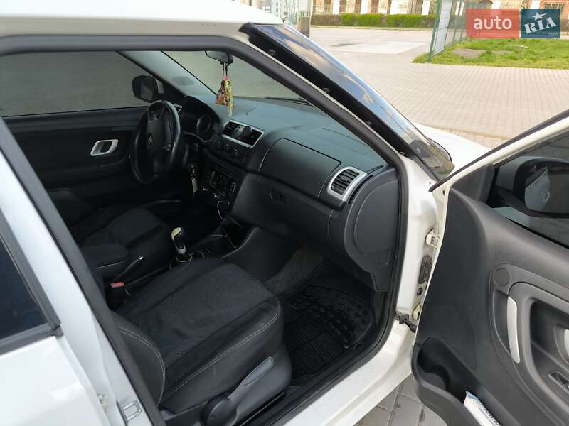 Універсал Skoda Fabia 2008 в Ужгороді