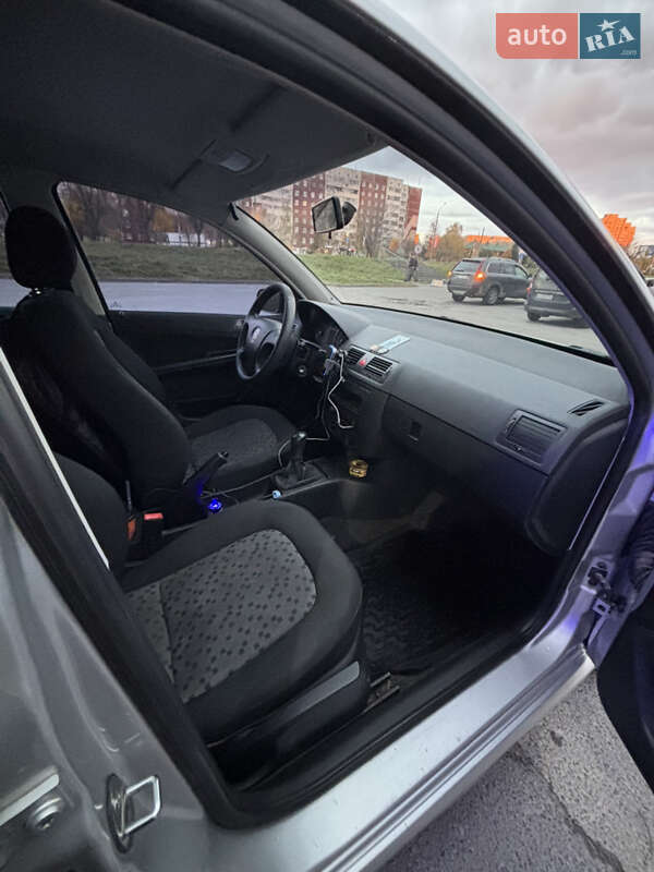 Хетчбек Skoda Fabia 2006 в Львові фото 5 Хетчбек Skoda Fabia 2006 в Львові