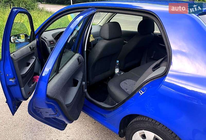 Хэтчбек Skoda Fabia 2003 в Полтаве фото 4 Хэтчбек Skoda Fabia 2003 в Полтаве