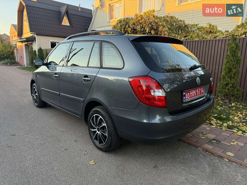 Skoda Fabia 2010 Skoda Fabia 2010