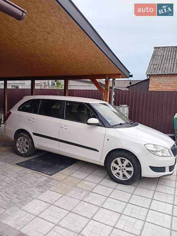 Універсал Skoda Fabia 2013 в Полтаві