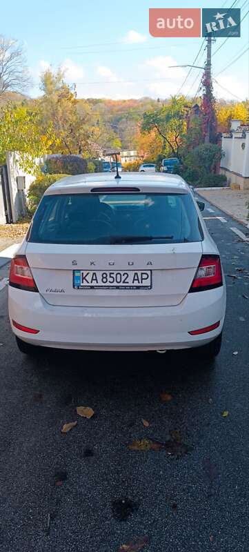 Хэтчбек Skoda Fabia 2020 в Киеве