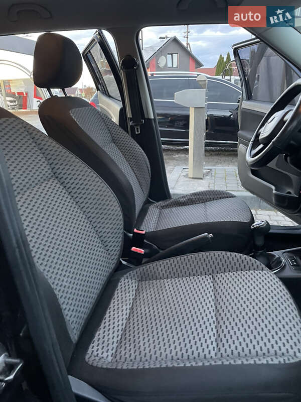 Хэтчбек Skoda Fabia 2010 в Ивано-Франковске