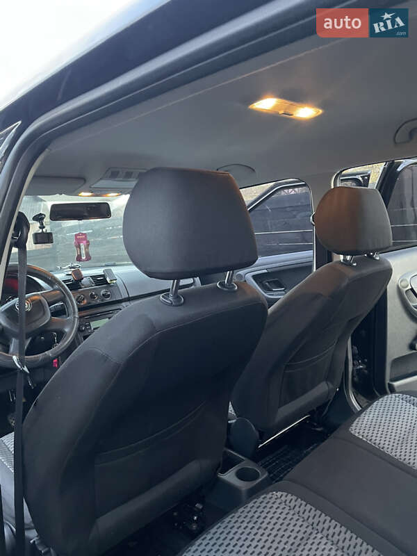 Хэтчбек Skoda Fabia 2010 в Ивано-Франковске