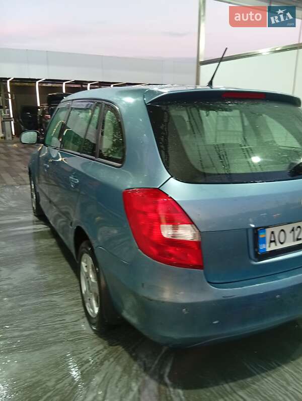 Универсал Skoda Fabia 2010 в Ужгороде