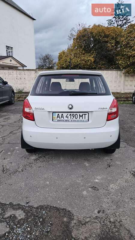 Хэтчбек Skoda Fabia 2013 в Киеве фото 7 Хэтчбек Skoda Fabia 2013 в Киеве
