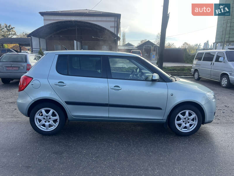 Хэтчбек Skoda Fabia 2010 в Ахтырке фото 10 Хэтчбек Skoda Fabia 2010 в Ахтырке