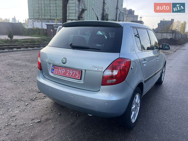 Хэтчбек Skoda Fabia 2010 в Ахтырке фото 13 Хэтчбек Skoda Fabia 2010 в Ахтырке