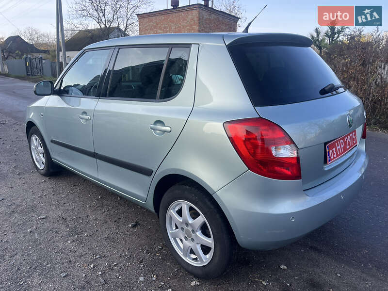 Хэтчбек Skoda Fabia 2010 в Ахтырке фото 17 Хэтчбек Skoda Fabia 2010 в Ахтырке
