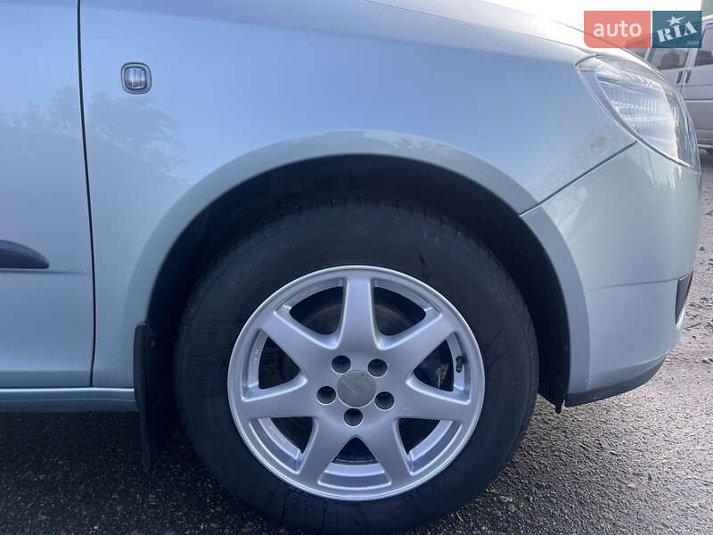 Хэтчбек Skoda Fabia 2010 в Ахтырке фото 25 Хэтчбек Skoda Fabia 2010 в Ахтырке