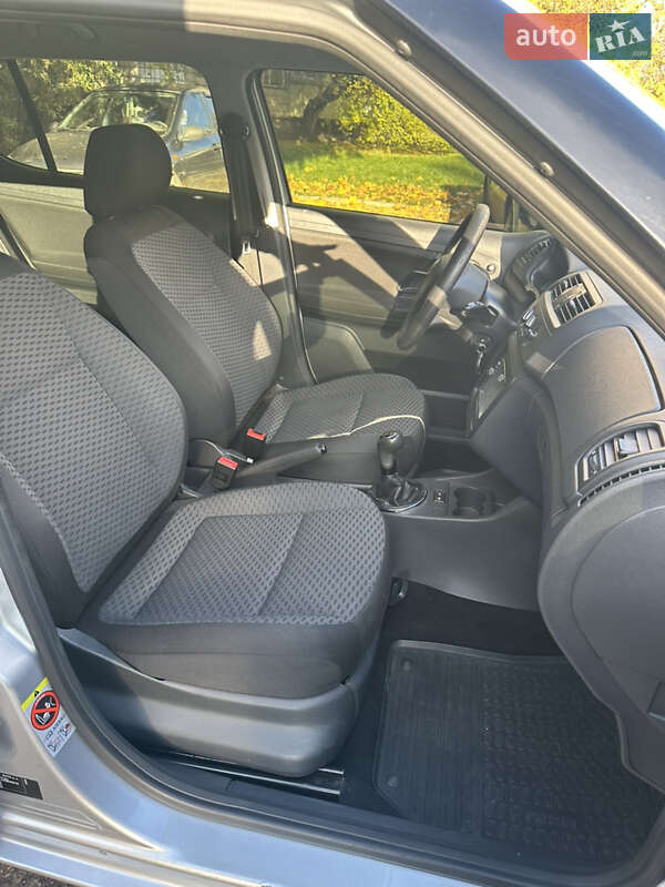 Хэтчбек Skoda Fabia 2011 в Киеве фото 34 Хэтчбек Skoda Fabia 2011 в Киеве
