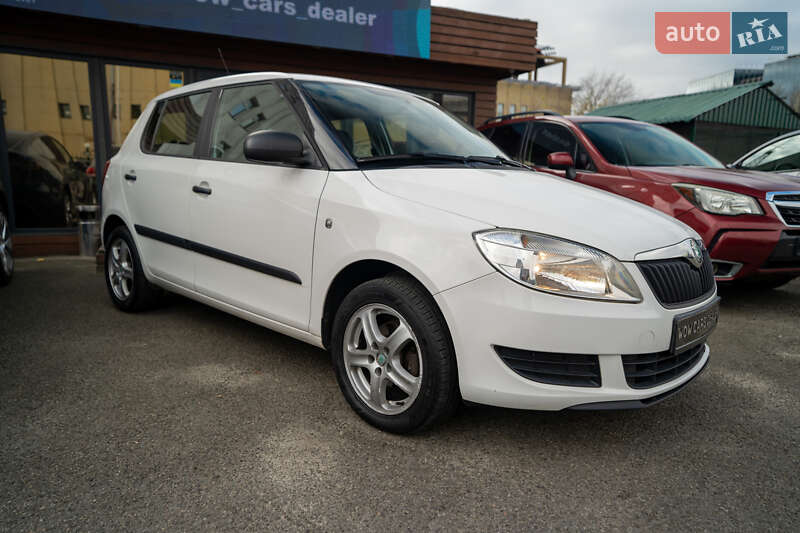Хэтчбек Skoda Fabia 2011 в Киеве
