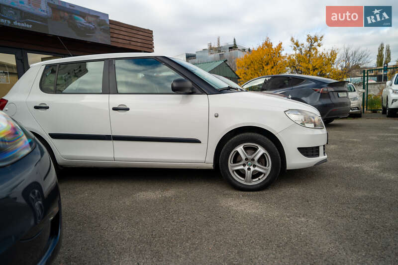 Хэтчбек Skoda Fabia 2011 в Киеве