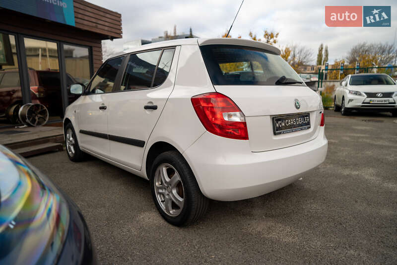 Хэтчбек Skoda Fabia 2011 в Киеве