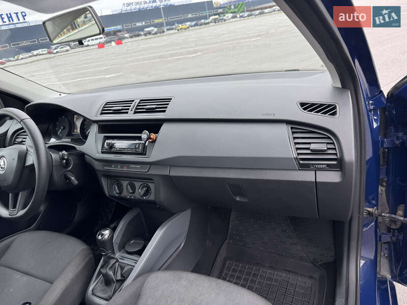 Універсал Skoda Fabia 2016 в Дніпрі