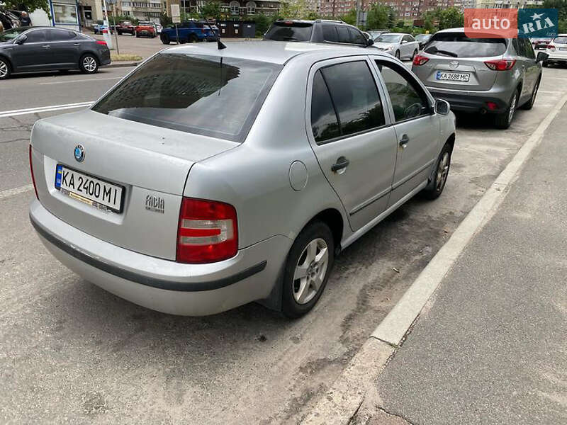 Седан Skoda Fabia 2007 в Киеве
