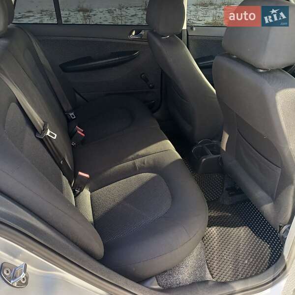 Хэтчбек Skoda Fabia 2007 в Черновцах