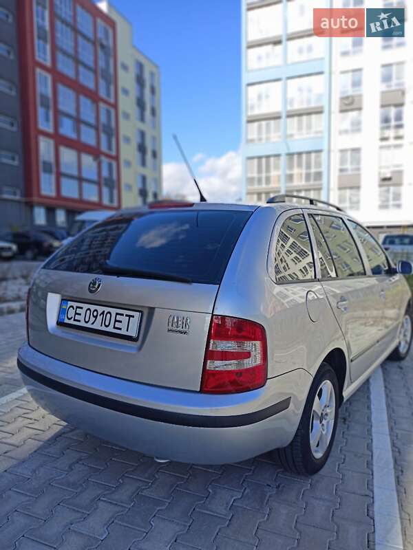 Хэтчбек Skoda Fabia 2007 в Черновцах
